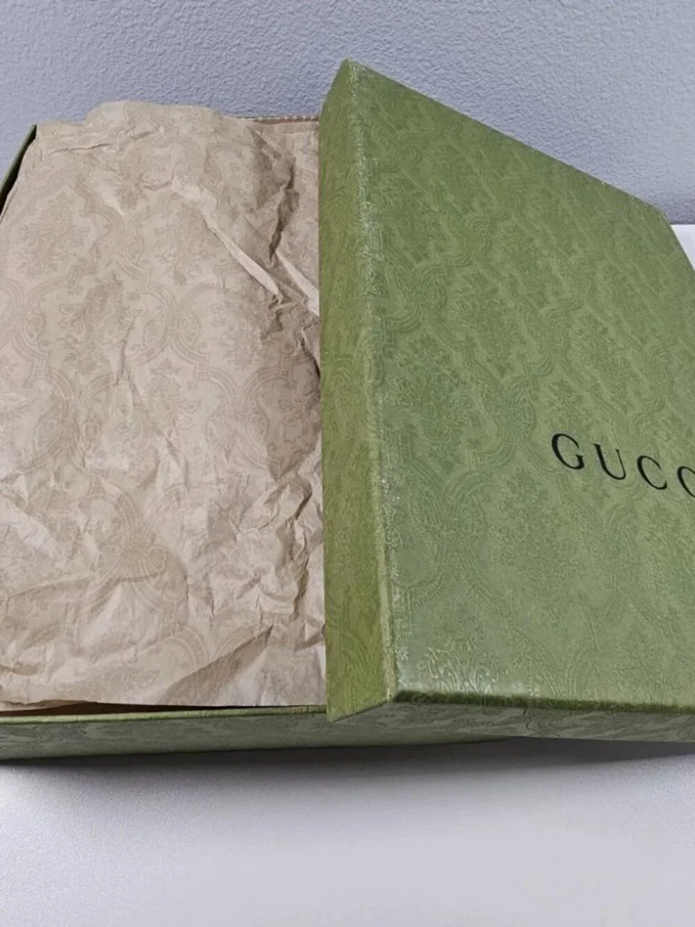 Gucci authentic basket